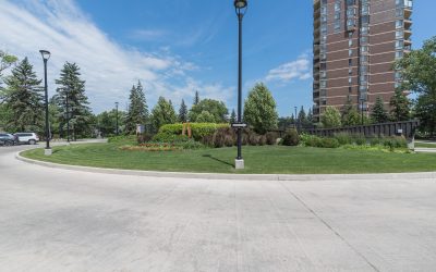 #1002-200 Tuxedo Avenue – $424,900.00